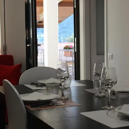 Casa Lia Lesa
